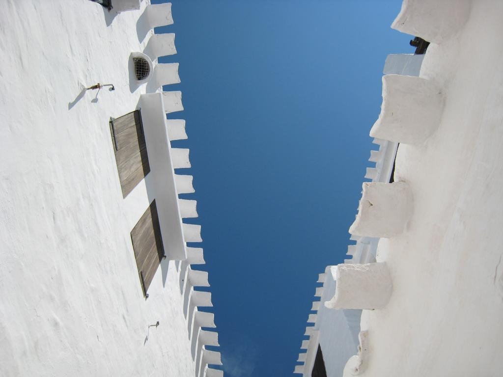 Looking up the narrow alleys in Binibequer