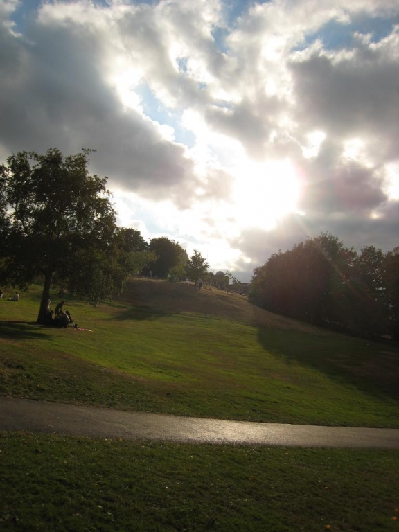 Sun, clouds and Greenwich