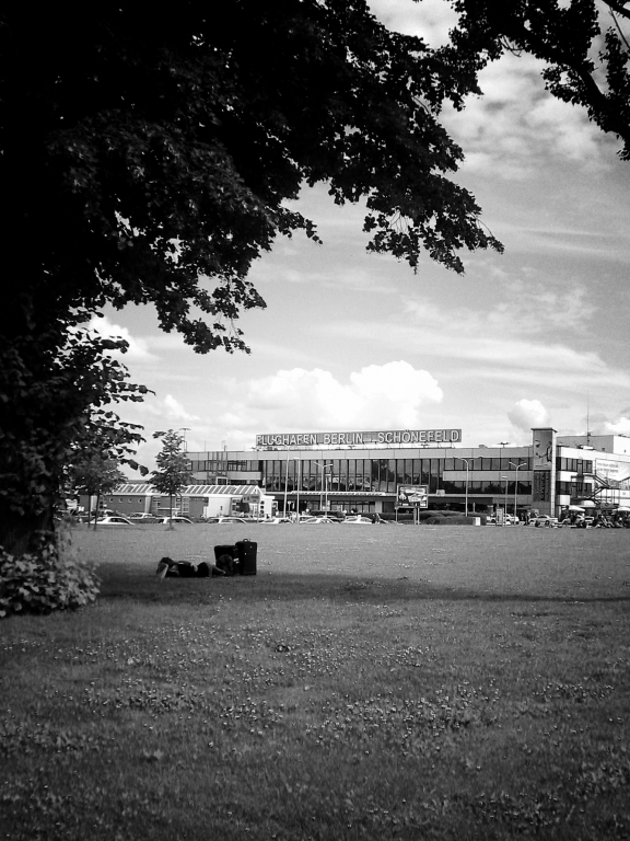 Summer love at Berlin Schonefeld